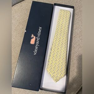 Vineyard Vines kid lacrosse tie - worn once